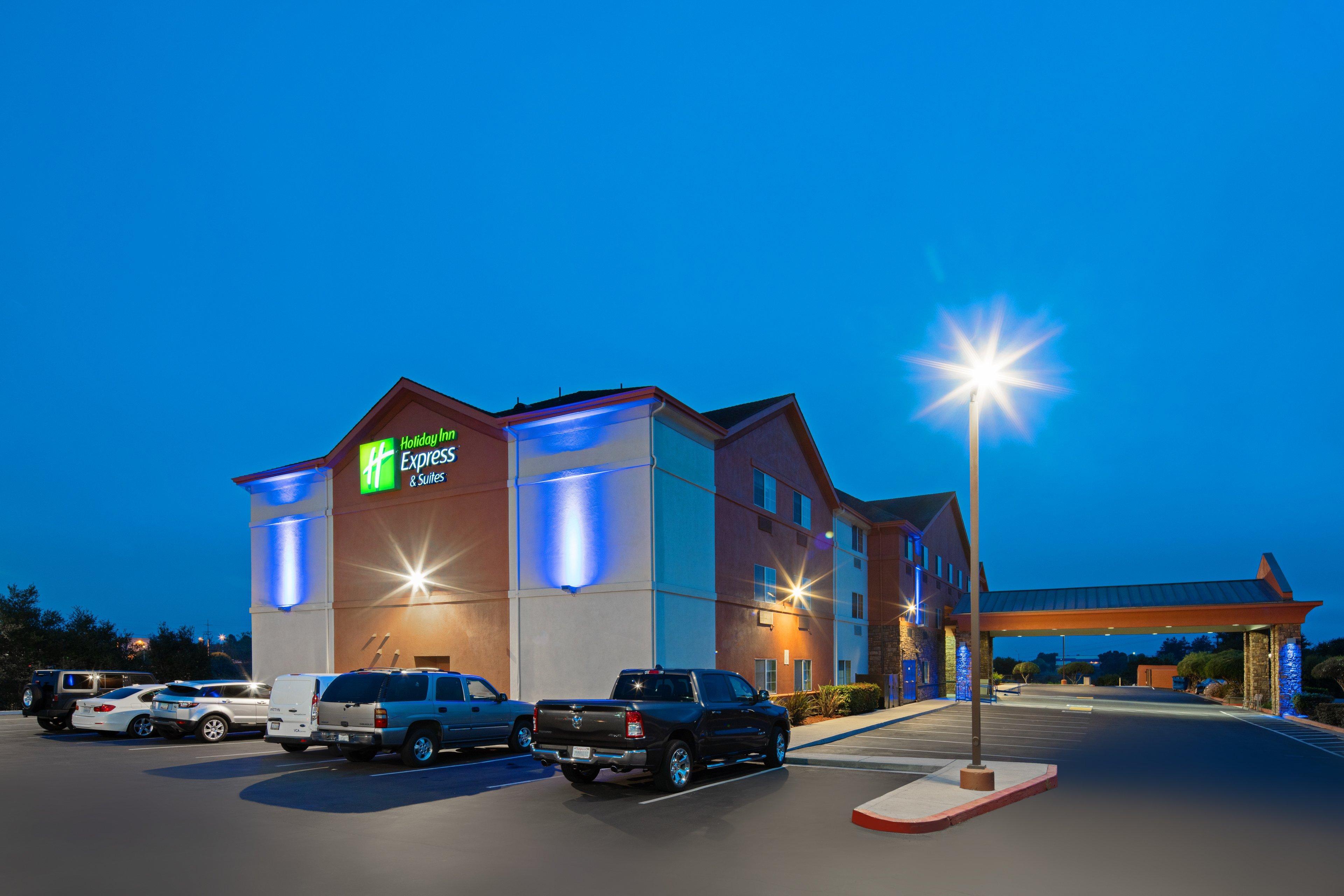 Holiday Inn Express & Suites Watsonville, An Ihg Hotel Exterior foto